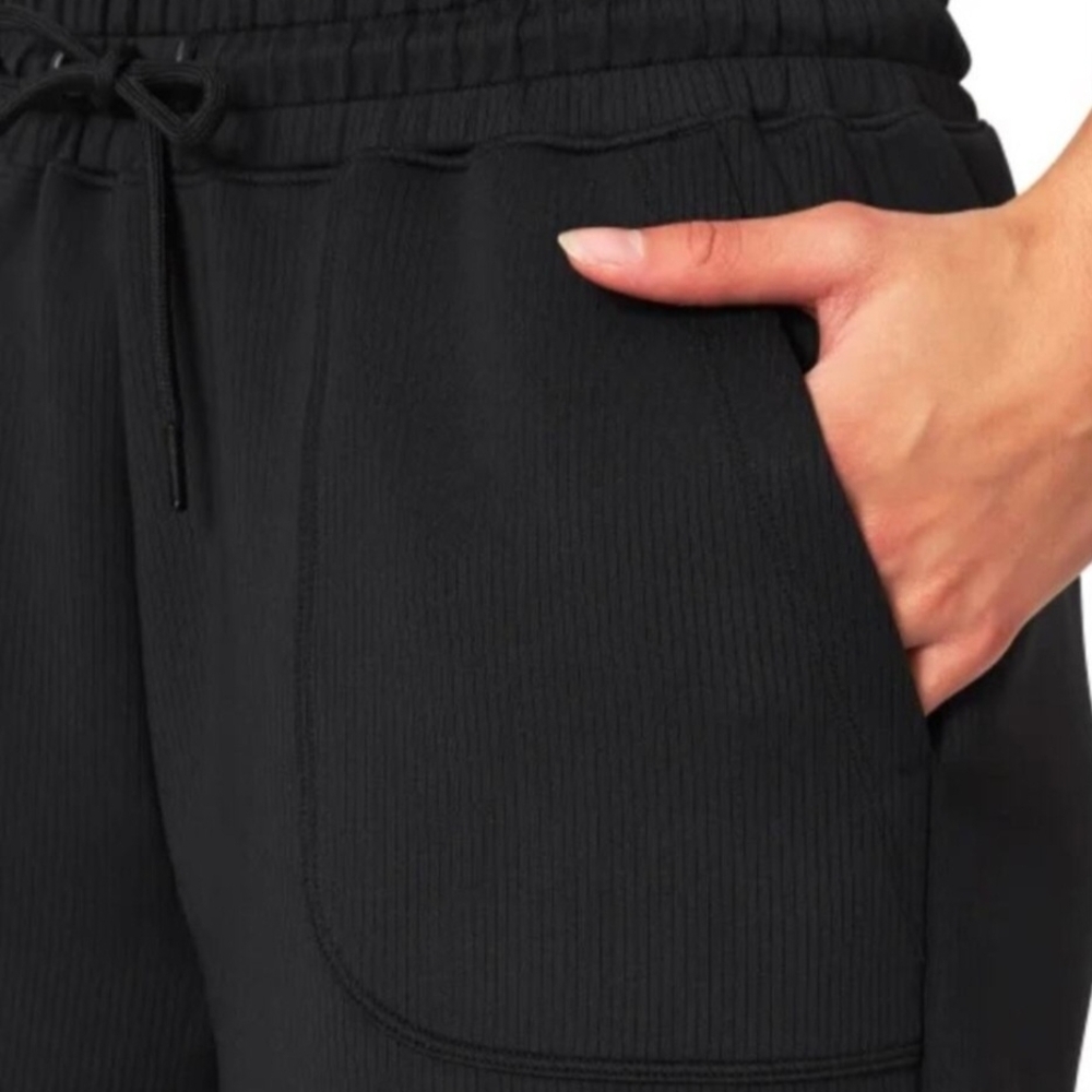 Mondetta Women's Dark Cargo Shorts. Soft Ribbed. - Picture 3 of 3